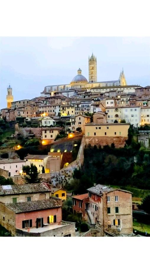 La Finestra Su Siena Apartment Exterior photo